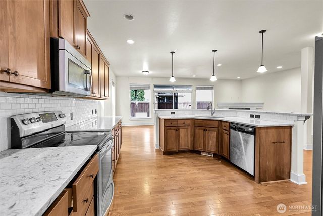 4712 204th Street Ct E, Spanaway, WA 98387