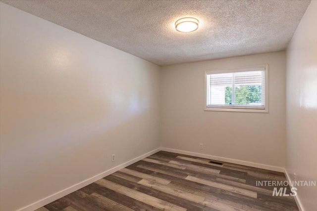 45 S Westwood St, Nampa, ID 83651