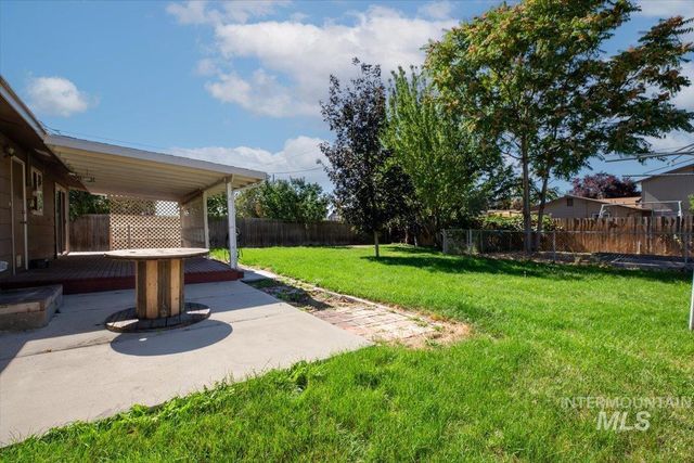 45 S Westwood St, Nampa, ID 83651