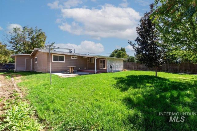 45 S Westwood St, Nampa, ID 83651