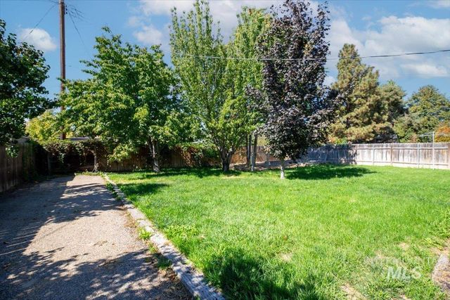 45 S Westwood St, Nampa, ID 83651