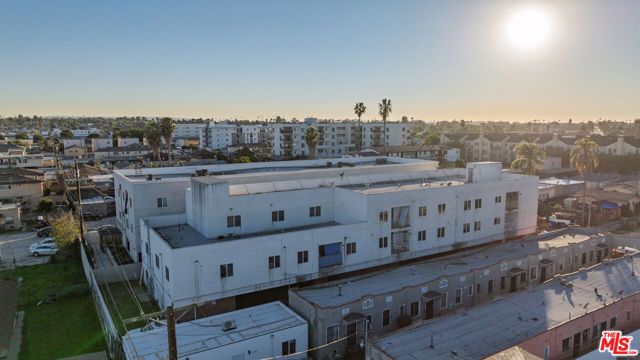 6334 Brynhurst Avenue, Los Angeles, CA 90043