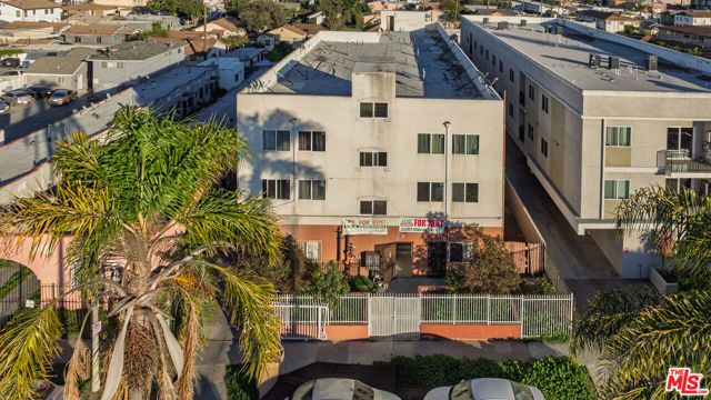 6334 Brynhurst Avenue, Los Angeles, CA 90043