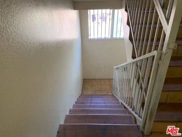 6334 Brynhurst Avenue, Los Angeles, CA 90043