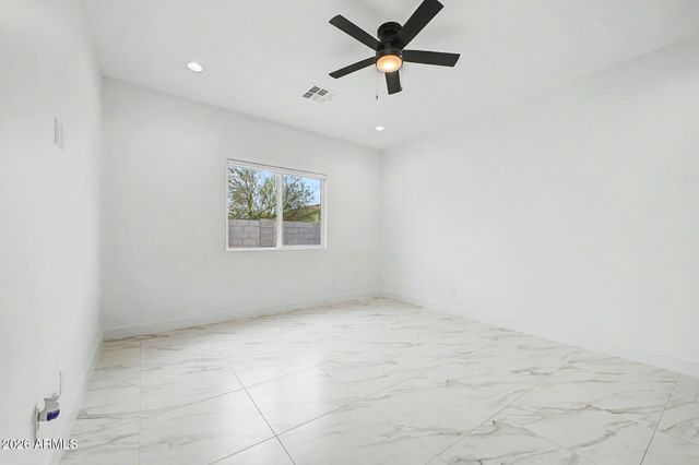 8569 W SWANSEA Drive, Arizona City, AZ 85123