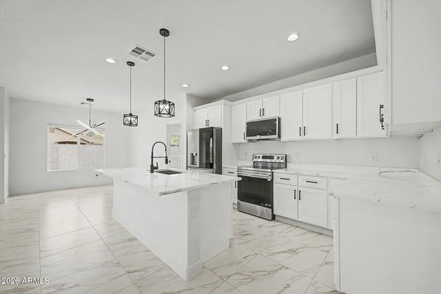 8569 W SWANSEA Drive, Arizona City, AZ 85123