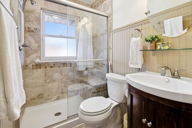 209 N Maison Court, Elmhurst, IL 60126