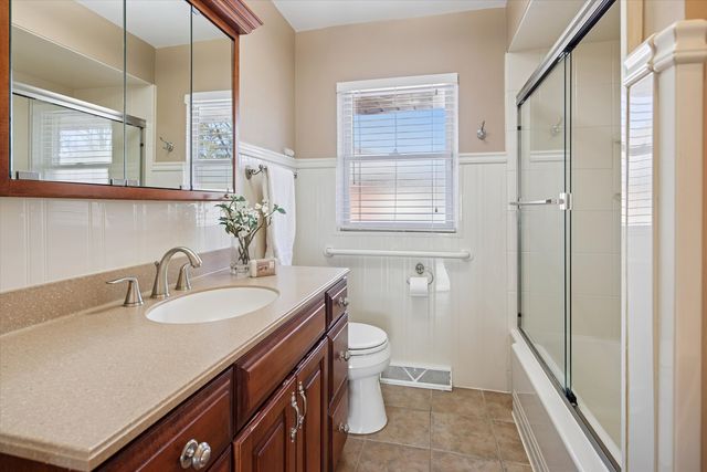 209 N Maison Court, Elmhurst, IL 60126