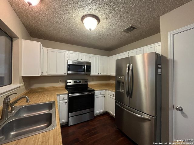 5543 Sunup Drive, San Antonio, TX 78233