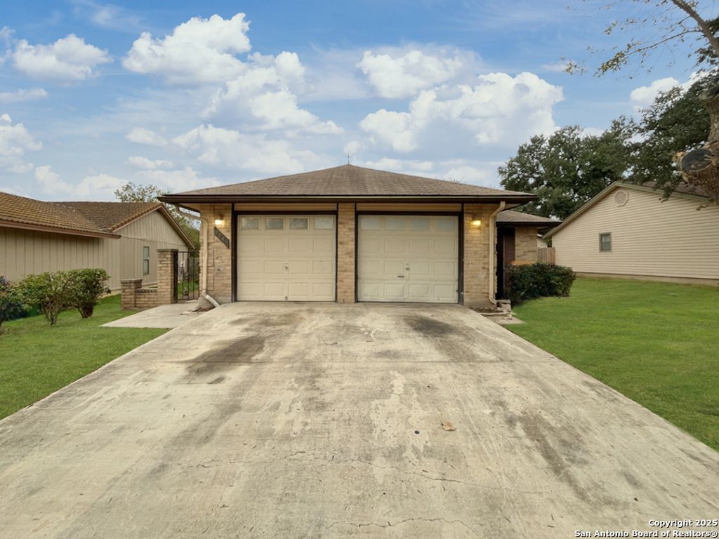 5543 Sunup Drive, San Antonio, TX 78233