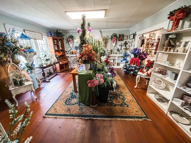 207 W Main Street, Hartford, AL 36344