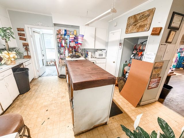 207 W Main Street, Hartford, AL 36344