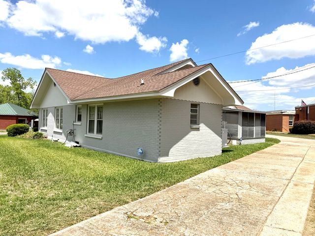 207 W Main Street, Hartford, AL 36344