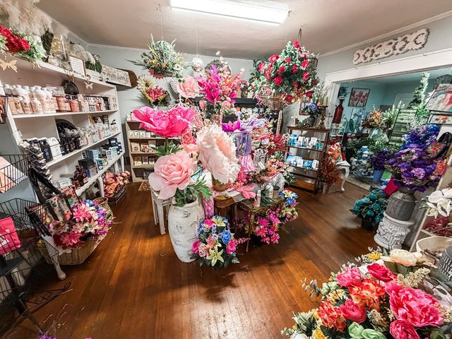 207 W Main Street, Hartford, AL 36344