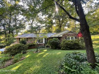 5212 Rellim Rd, Knoxville, TN 37914
