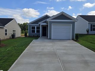 194 Cloverfield Lane, Spartanburg, SC 29303