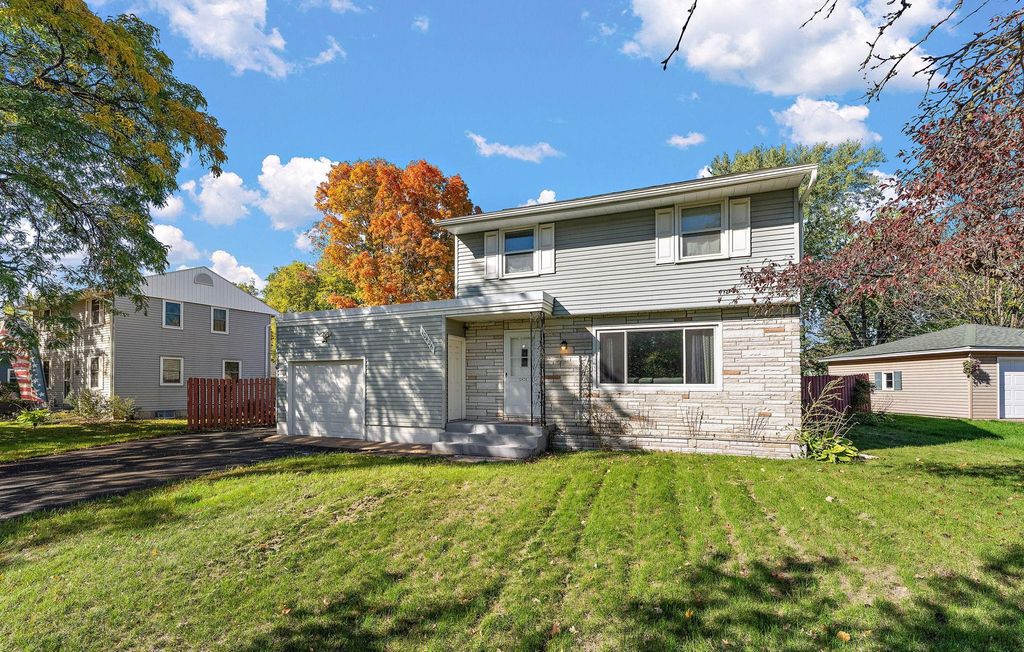 10426 6th Street NE, Blaine, MN 55434 — photo 3