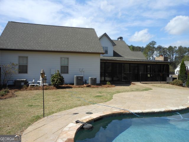 325 Brook Hollow Lane, Loganville, GA 30052