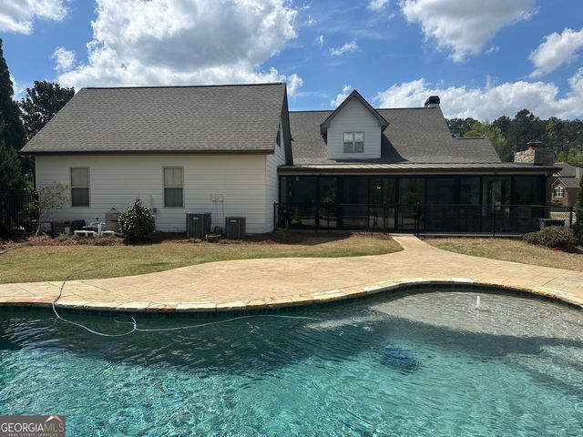 325 Brook Hollow Lane, Loganville, GA 30052