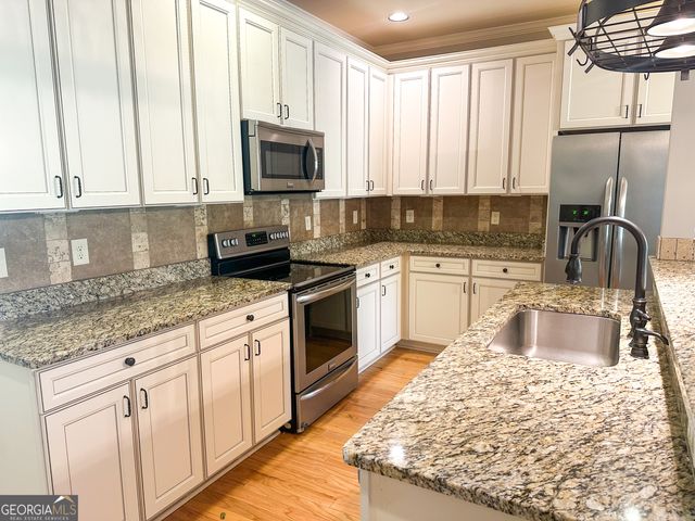 325 Brook Hollow Lane, Loganville, GA 30052