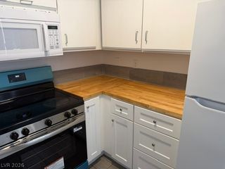 2613 North Decatur Boulevard 15, Las Vegas, NV 89108