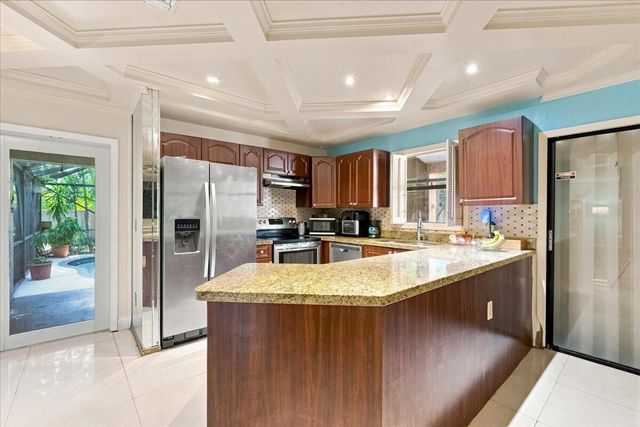 1430 SW 88TH Way, Pembroke Pines, FL 33025