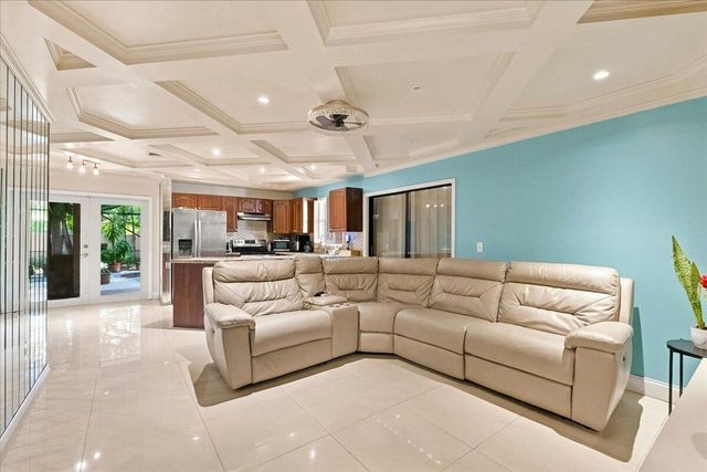 1430 SW 88TH Way, Pembroke Pines, FL 33025