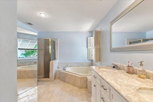 1430 SW 88TH Way, Pembroke Pines, FL 33025