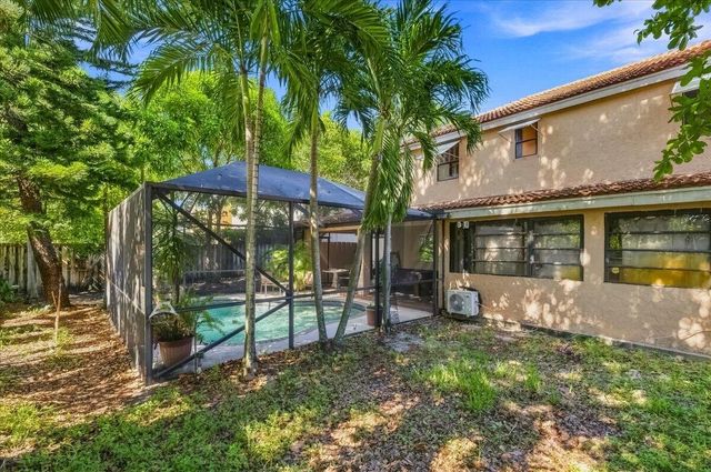 1430 SW 88TH Way, Pembroke Pines, FL 33025