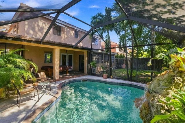 1430 SW 88TH Way, Pembroke Pines, FL 33025