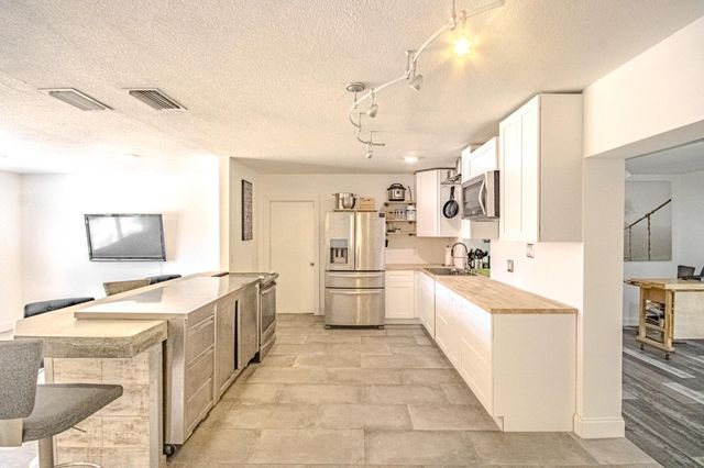 408 SE 8th Avenue, Deerfield Beach, FL 33441