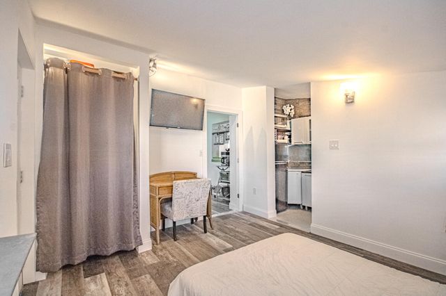 408 SE 8th Avenue, Deerfield Beach, FL 33441