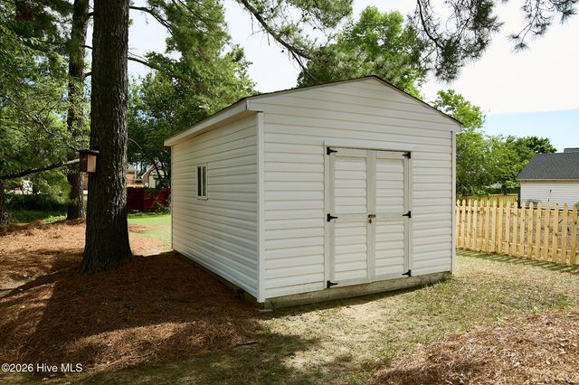 4530 Dewfield Drive N, Wilson, NC 27896