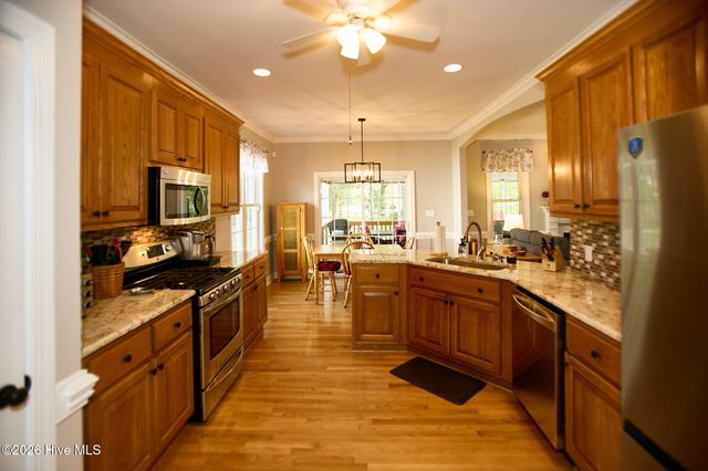 4530 Dewfield Drive N, Wilson, NC 27896