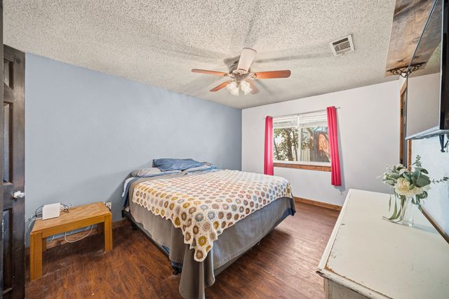 405 Roan Lane, Red Oak, TX 75154