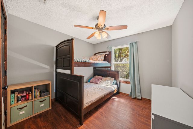 405 Roan Lane, Red Oak, TX 75154