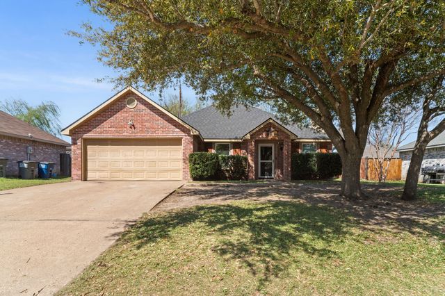 405 Roan Lane, Red Oak, TX 75154