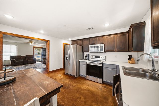 405 Roan Lane, Red Oak, TX 75154