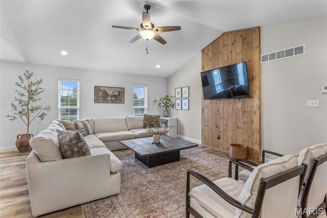 1204 Boone Court, Farmington, MO 63640