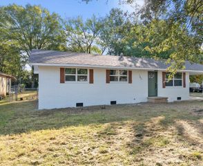 103 Maple Street, Mccrory, AR 72101