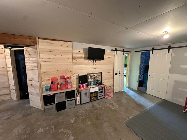 913 Center Street E, Roseau, MN 56751