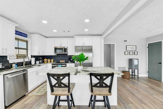 13611 Stewart Road, Galveston, TX 77554