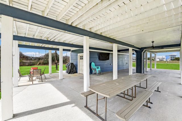 13611 Stewart Road, Galveston, TX 77554