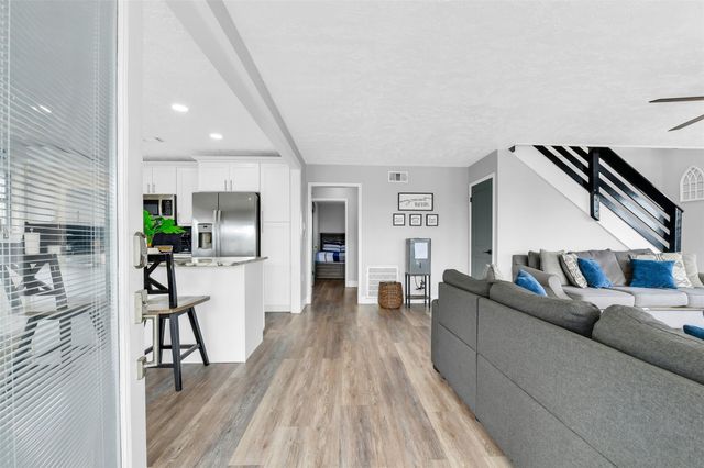 13611 Stewart Road, Galveston, TX 77554