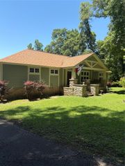 165 Ivory Tower, Goodrich, TX 77335