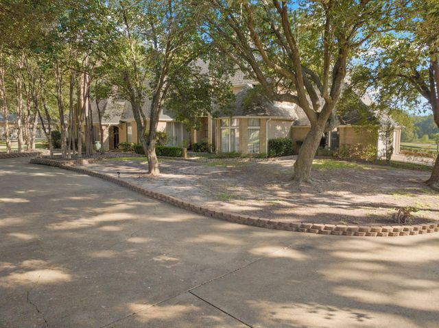 201 Country Club Drive, Mt Pleasant, TX 75455