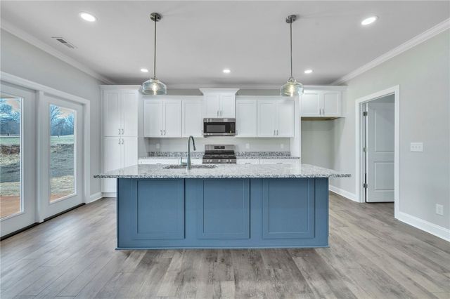 2009 Aberdeen Lane, Walhalla, SC 29691