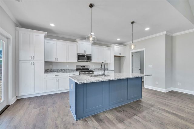 2009 Aberdeen Lane, Walhalla, SC 29691