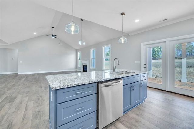 2009 Aberdeen Lane, Walhalla, SC 29691