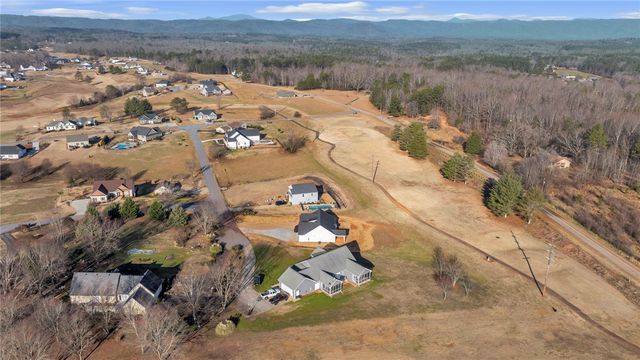 2009 Aberdeen Lane, Walhalla, SC 29691